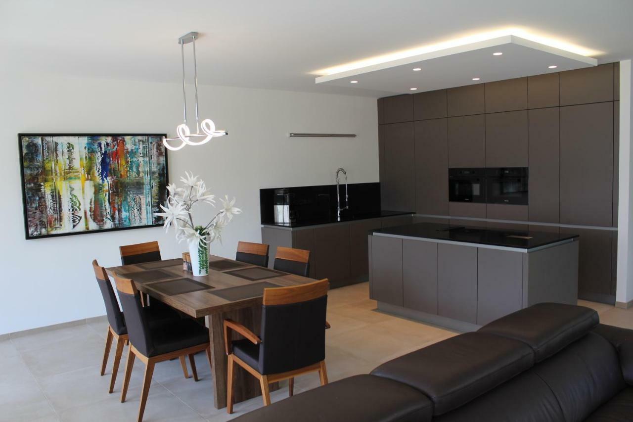 Grosses Apartment Im Zentrum Von Dresden, 2 Schlafzimmer, 2 Baeder, Balkon Eksteriør billede