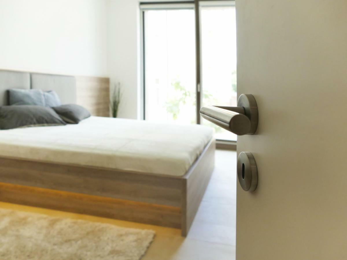 Grosses Apartment Im Zentrum Von Dresden, 2 Schlafzimmer, 2 Baeder, Balkon Eksteriør billede