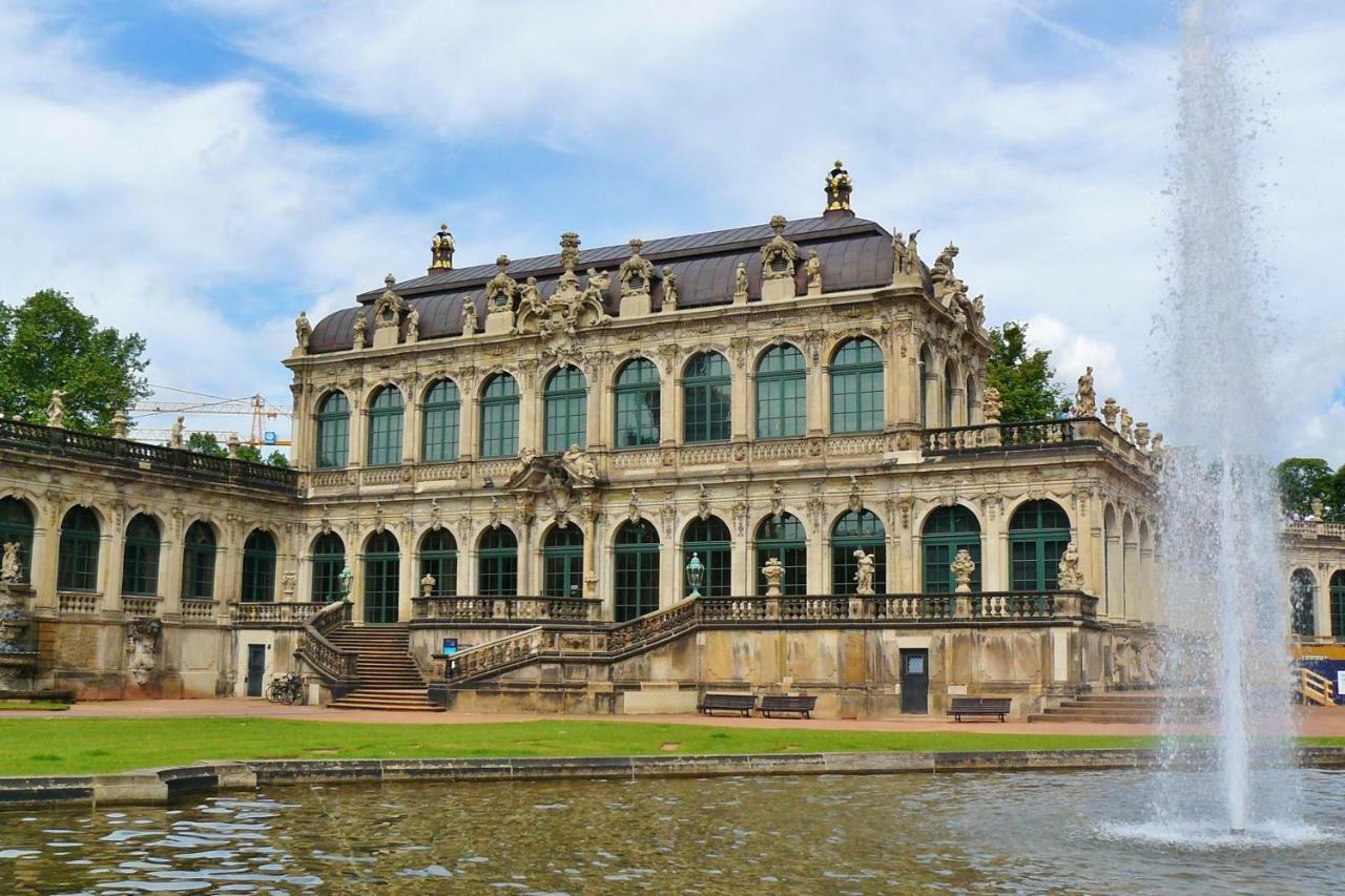 Grosses Apartment Im Zentrum Von Dresden, 2 Schlafzimmer, 2 Baeder, Balkon Eksteriør billede